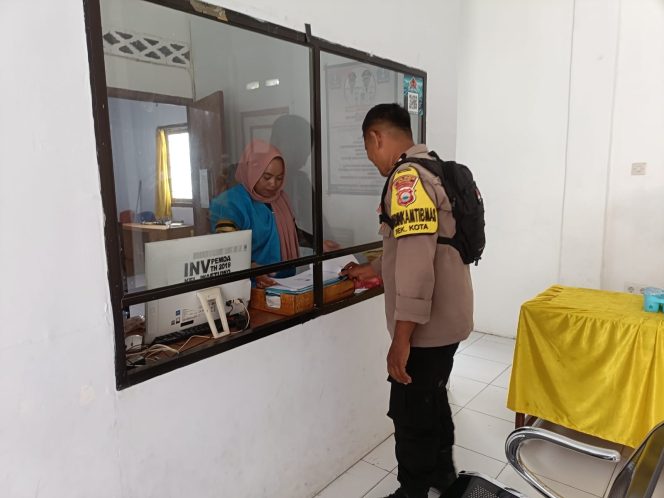 
 Bhabinkamtibmas Tanete Riattang Aktif Bangun Sinergi dengan Aparat Kelurahan