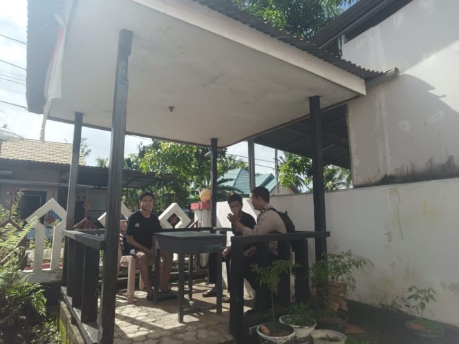 
 Aipda Hamdan Bangun Kedekatan Dengan Warga Lewat Sambang Humanis di Wilayah Binaan