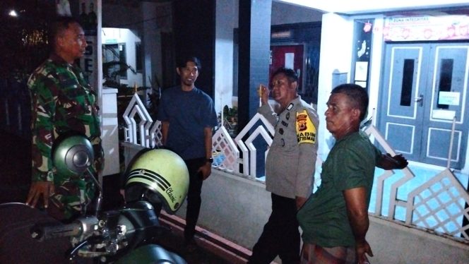 
 Bripka Sultan Tingkatkan Patroli Sambang Malam, Antisipasi Gangguan Kamtibmas di Wilayah Binaan