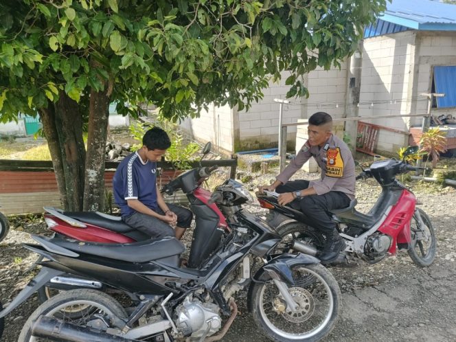 
 Bripka Idrus Sambang dan Rutin Berdialog Bersama Warga, Sambil Memberikan Imbauan Kamtibmas