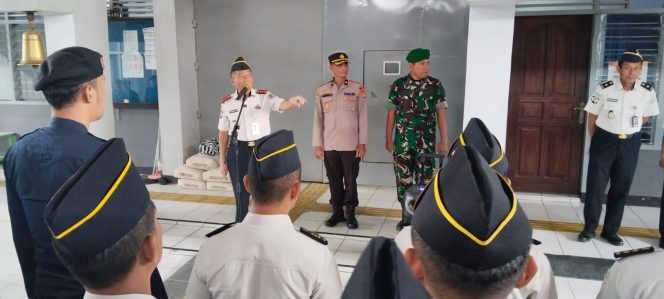 
 Polsek Tanete Riattang Bersama Lapas Watampone Gelar Penggeledahan dan Tes Urine