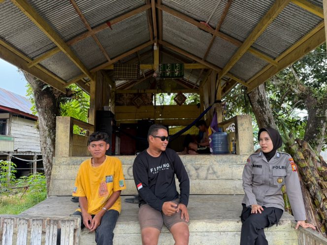 
 Polsek Awangpone Laksanakan Kontrol Satkamling Di Poskamling Watang Jaling