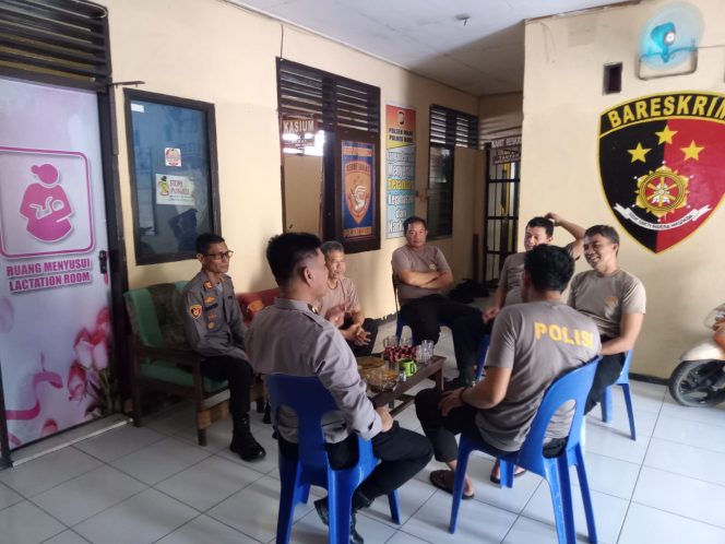 
 Eratkan Hubungan Antar Anggota, Polsek Mare Gelar Ngopi Pagi