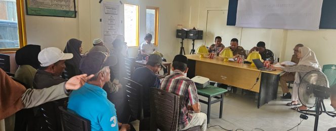 
 Kanit Samapta Polsek Ulaweng Wakili Kapolsek dalam Kegiatan Penetapan Unsur Masyarakat Pilkades Antar Waktu