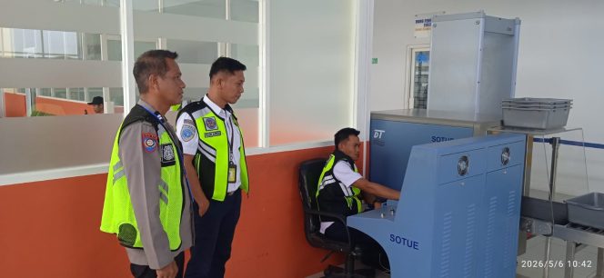 
 Polsek Awangpone Pantau Pesawat ATR Fly Jaya menuju Bandara Balikpapan Minggu Pertama Mei 2026