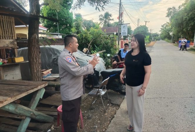 
 ‎Jalin Silaturahmi, Personel Polsek Cenrana Berdialog Dengan Warga Sekitar Kantornya