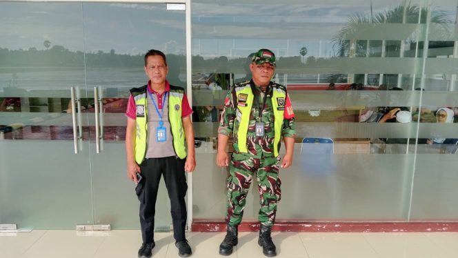 
 Polsek Awangpone Pantau Pesawat ATR Fly Jaya menuju Bandara Kendari Minggu Kedua Mei 2026