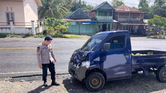 
 ‎Personil Polsek Palakka Cepat ke TKP Tangani Laka Lantas di Desa Pasippo  ‎