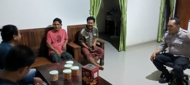 
 Bhabinkamtibmas Polsek Awangpone Laksanakan Sambang Di Desa Kading