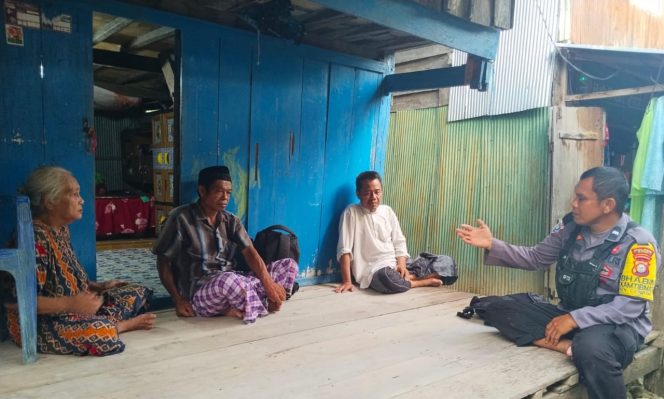 
 ‎Pantau Situasi Kamtibmas, Bhabinkamtibmas Polsek Cenrana Laksanakan Kegiatan Sambang