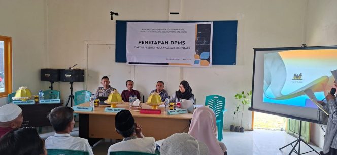 
 Bhabinkamtibmas Polsek Ulaweng Hadiri Kegiatan Penetapan DPMS di Desa Binaan