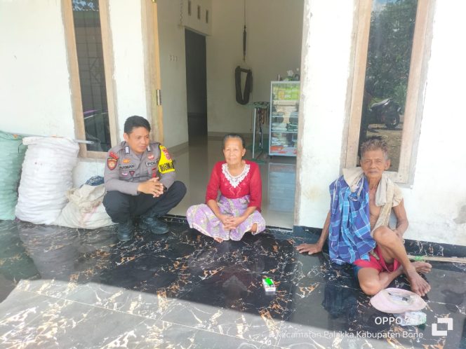 
 ‎Curah Hujan Tidak Menentu, Bhabinkamtibmas Himbau Warga Tingkatkan Kewaspadaan