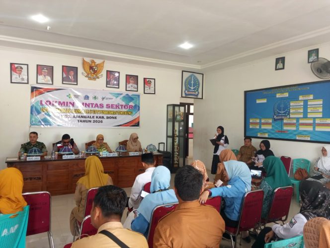 
 Mewakili Kapolsek, Kanit Samapta Hadiri Lokakarya Mini Lintas Sektor di Kecamatan Ajangale