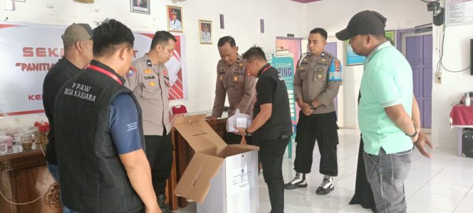 
 Wakapolsek Awangpone Memimpin Pengecekan Kesiapan Pilkades PAW Desa Kajuara Tahun 2026