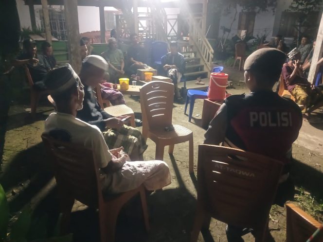 
 ‎Pelihara Dan Jaga Kamtibmas Di Wilayah Hukumnya, Polsek Cenrana Rutin Lakukan Patroli