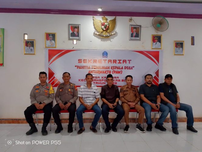 
 Tim Pemantau Polda Sulsel Laksanakan Pemantauan Pemilihan Kepala Desa Antar Waktu Desa Kajuara