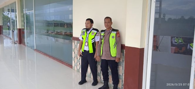 
 Polsek Awangpone Mengamankan Penerbangan Menuju Balikpapan Pada Hari Senin Pekan Keempat Mei 2026