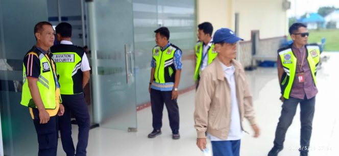 
 Polsek Awangpone Mengamankan Penerbangan Menuju Kendari Pada Hari Jumat Pekan Keempat Mei 2026