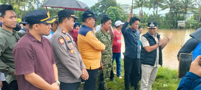 
 KUNJUGAN BAPAK BUPATI BONE DI LOKASI RENCANA PEMBANGUNAN PELABUHAN DESA BONE PUTE KEC.TONRA  KAB. BONE