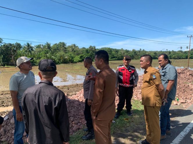 
 IPTU A.SOFYAN WAKA POLSEK  KUNJUGAN DI DESA , POLSEK TONRA,  POLRES BONE