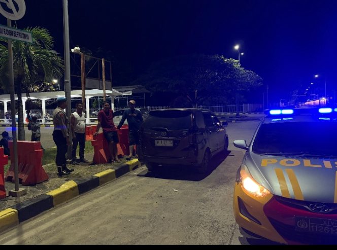 
 Patroli Biru, Personil Polsek Cegah Balap Liar  Di Sepanjang Jembatan