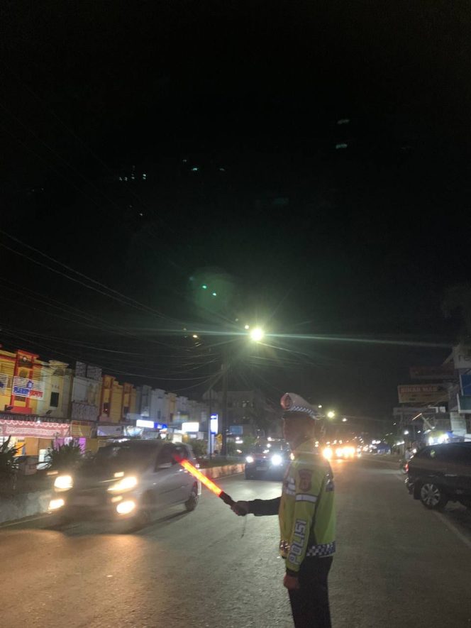 
 Cegah Kecelakaan Lalin dan Gangguan Kamtibmas, Polantas Bone Intensifkan Patroli Blue Light