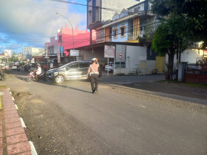 
 Commander Wish Sore Satlantas Polres Bone Antisipasi Kepadatan Lalu Lintas