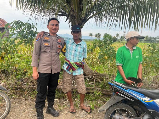 
 Bhabinkamtibmas Polsek Kahu Sambangi Petani didesa Binaan.dukung ketahanan pangan