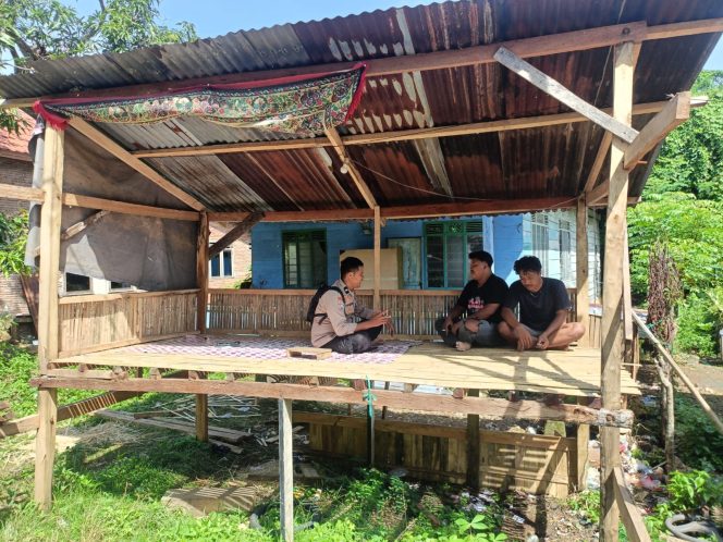
 Aipda Hamdan Tunjukkan Dedikasi Sebagai Ujung Tombak Polri Lewat Sambang Satkamling