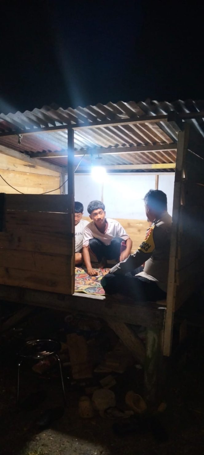 
 Rutinitas Sambang Satkamling Bripka Sultan Ciptakan Lingkungan Aman dan Kondusif