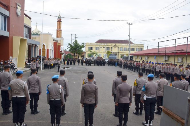 
 Wakapolres Bone Pimpin Gelar Pasukan Pengamanan Pilkades PAW 2026, Tekankan Harkamtibmas