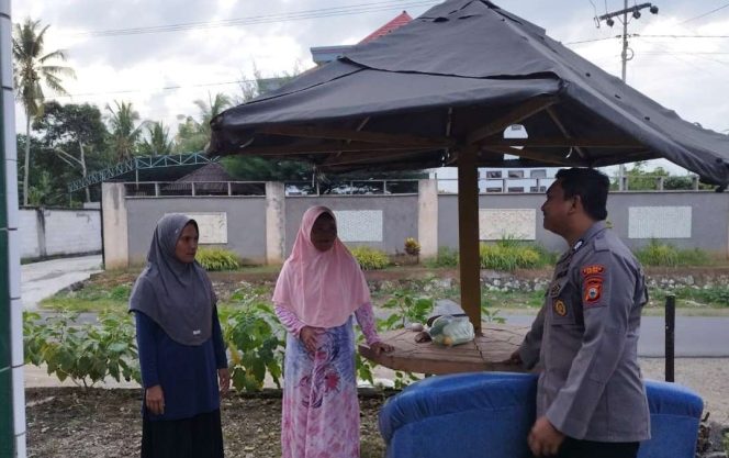 
 Brigpol Maman Lakukan Sambang dan Berikan Imbauan Terkait Kamtibmas Kepada Warga
