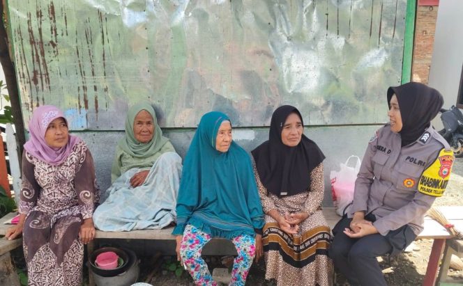 
 Memelihara Kamtibmas di Desa Binaan, Brigpol Citra Rutin Berkeliling dan Menyapa Warga