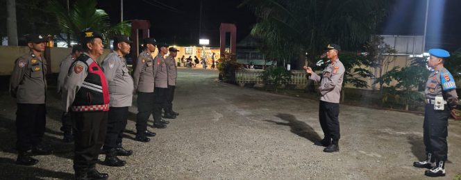 
 Kapolsek Ulaweng Pimpin Apel Malam Persiapan Patroli Biru