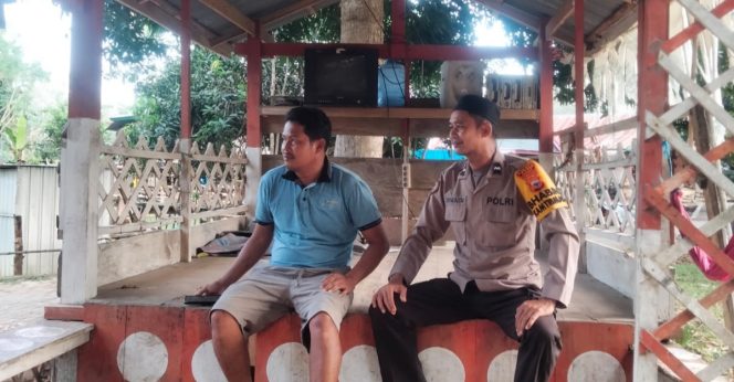 
 ‎Sambang Desa, Bhabinkamtibmas Polsek Cenrana Aktif Menyambangi Warga.