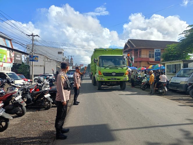 
 Polsek Awangpone Laksanakan Patroli dan Pengamanan Pasar Paccing Pekan Kedua Juni 2026