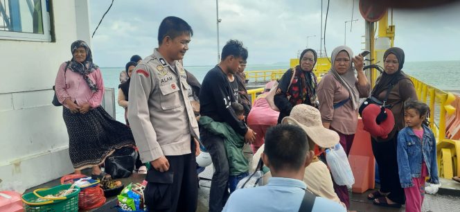 
 Lakukan Pelayanan Di Rumpdoor Kapal, Pastikan Proses Pemuatan Berjalan Lancar