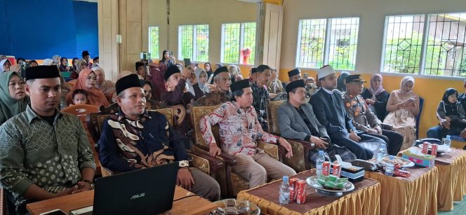 
 ‎Kapolsek Cenrana Hadiri Acara Penammatan Dan Perpisahan Siswa MTs As’adiyah Kajuara