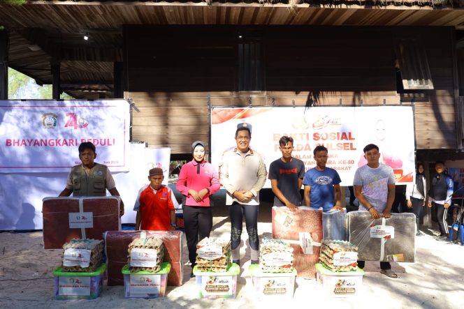 
 Polda Sulsel Gelar Bakti Sosial di Pulau Lanjukang Sambut Hari Bhayangkara ke-80