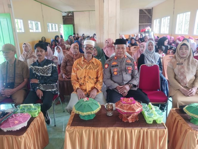 
 ‎Kapolsek Cenrana Hadiri Acara Pisah Tamat Dan Kenaikan Siswa SDN 83 Cenrana