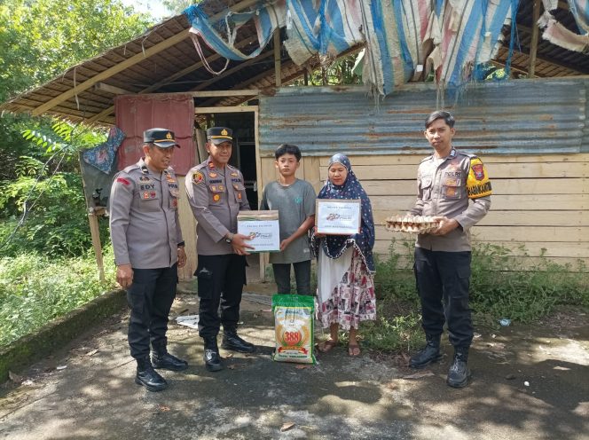
 ‎Dalam Rangka Hari Bhayangkara ke-80, Kapolsek Palakka Salurkan Bantuan Sosial kepada Warga Kurang Mampu  ‎