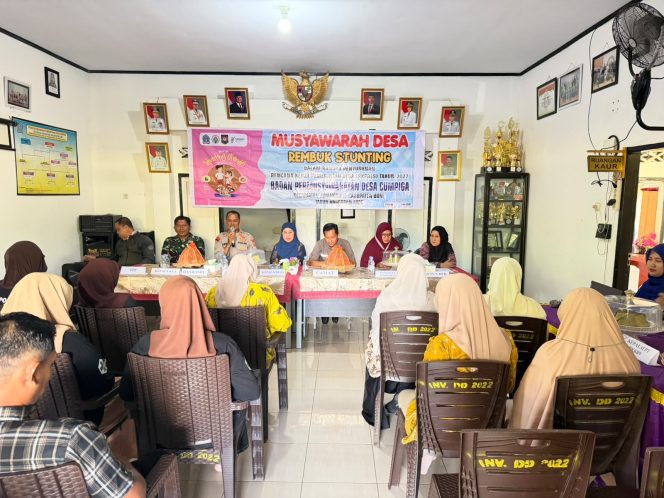 
 Kapolsek Awangpone Rembuk Stunting Mempercepat Pencegahan Dan Penanganan Stunting di Desa Cumpiga