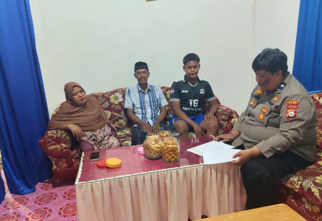 
 Kanit Binmas Polsek Mare Tingkatkan Keamanan Melalui Pendekatan Humanis kepada Warga