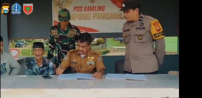 
 Tiga Pilar Desa Lampoko Pantau Pos Satkamling SIAMASEI, Warga Diajak Kompak Jaga Kamtibmas