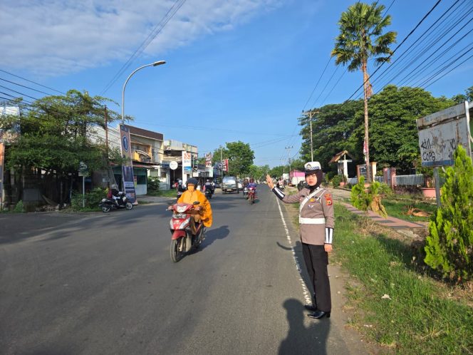 
 Awali Pagi, Polantas Bone Gatur Pagi Bentuk Pelayanan Prima Ke Masyarakat