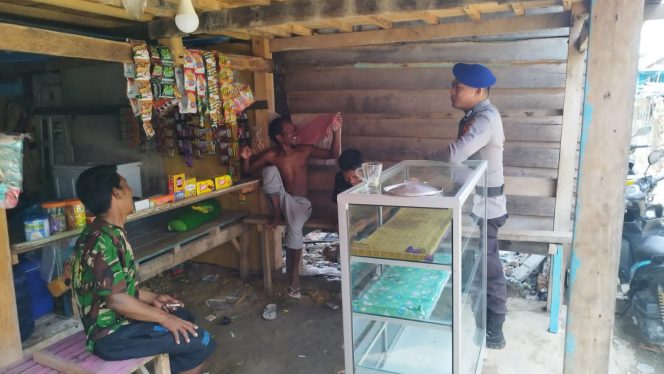 
 Satpolairud Polres Bone Lakukan Giat DDS, Jalin Keakraban Dengan Masyarakat Dalam Menjaga Kamtibmas Perairan