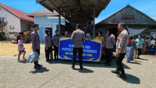 
 Sat Binmas Polres Bone Berikan Binluh Kamtibmas kepada Masyarakat Kelurahan Cellu