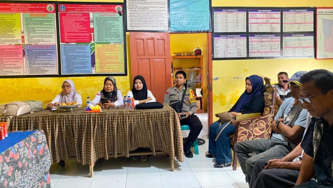 
 Bhabinkamtibmas Hadiri Tudang Sipulung Bersama Kelompok Tani di Desa Talungeng