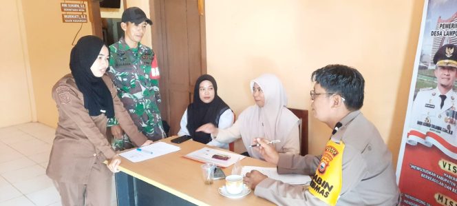 
 Bhabinkamtibmas dan Babinsa Bersinergi dengan Perangkat Desa Lampoko Jaga Kamtibmas Tetap Kondusif