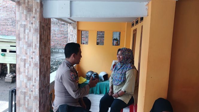 
 Sambang Rutin Jadi Langkah Aiptu Arwin Wujudkan Lingkungan Aman dan Kondusif